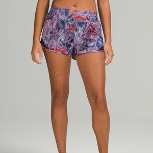 Lululemon Hotty hot Hugh rise 2.5” sz 6